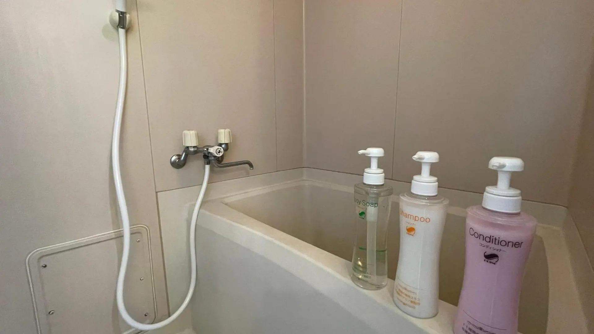 さくらサンズホテル心斎橋 Osaka Apartment